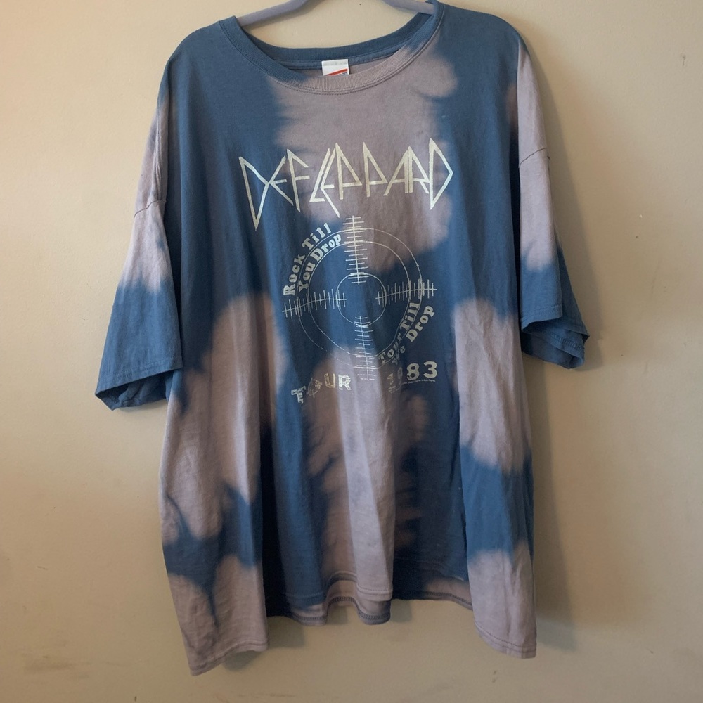 Woman’s graphic t-shirt